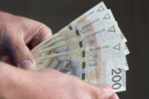 Kiedy możesz spodziewać się przelewu z innego banku? Sprawdź terminy!
