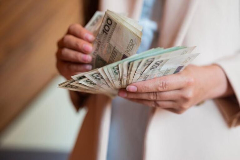 Ile Wynagrodzenia Może Zająć Komornik w 2025 Roku? Sprawdź Najnowsze Informacje!