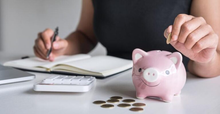Skuteczne sposoby na oszczędzanie pieniędzy na koncie bankowym