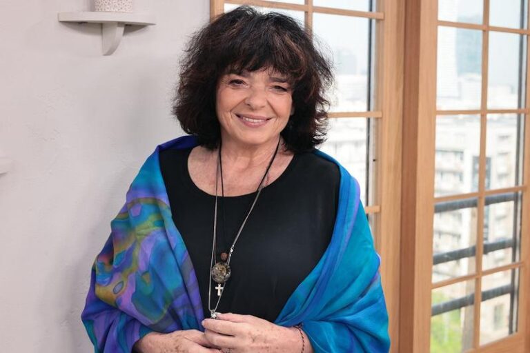 Ile zarabia Katarzyna Grochola? Oto sekrety finansowe znanej pisarki!