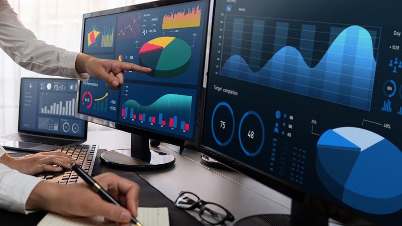 Wynagrodzenia deweloperów budowlanych 2023